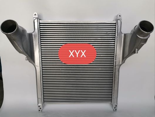 Intercooler φορτηγών ISUZU 6WF1 το αργίλιο συνελεύσεων πύκνωσε το σωλήνα που έγινε