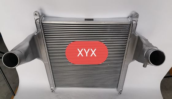 Intercooler φορτηγών ISUZU 6WF1 το αργίλιο συνελεύσεων πύκνωσε το σωλήνα που έγινε