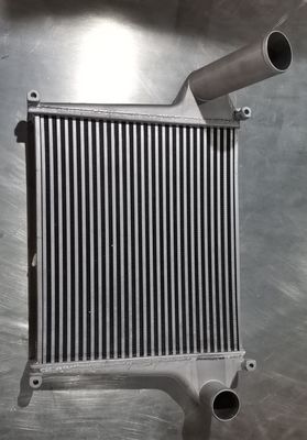 Πυκνωμένο Intercooler Hino σωλήνων για το θερμαντικό σώμα AZ9525530003